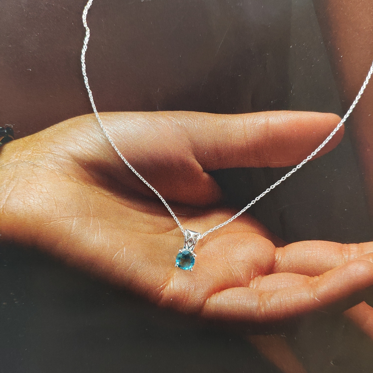 Серебряное колье SilverBreeze с топазом Лондон Блю 0.634ct (2126577) 450-500