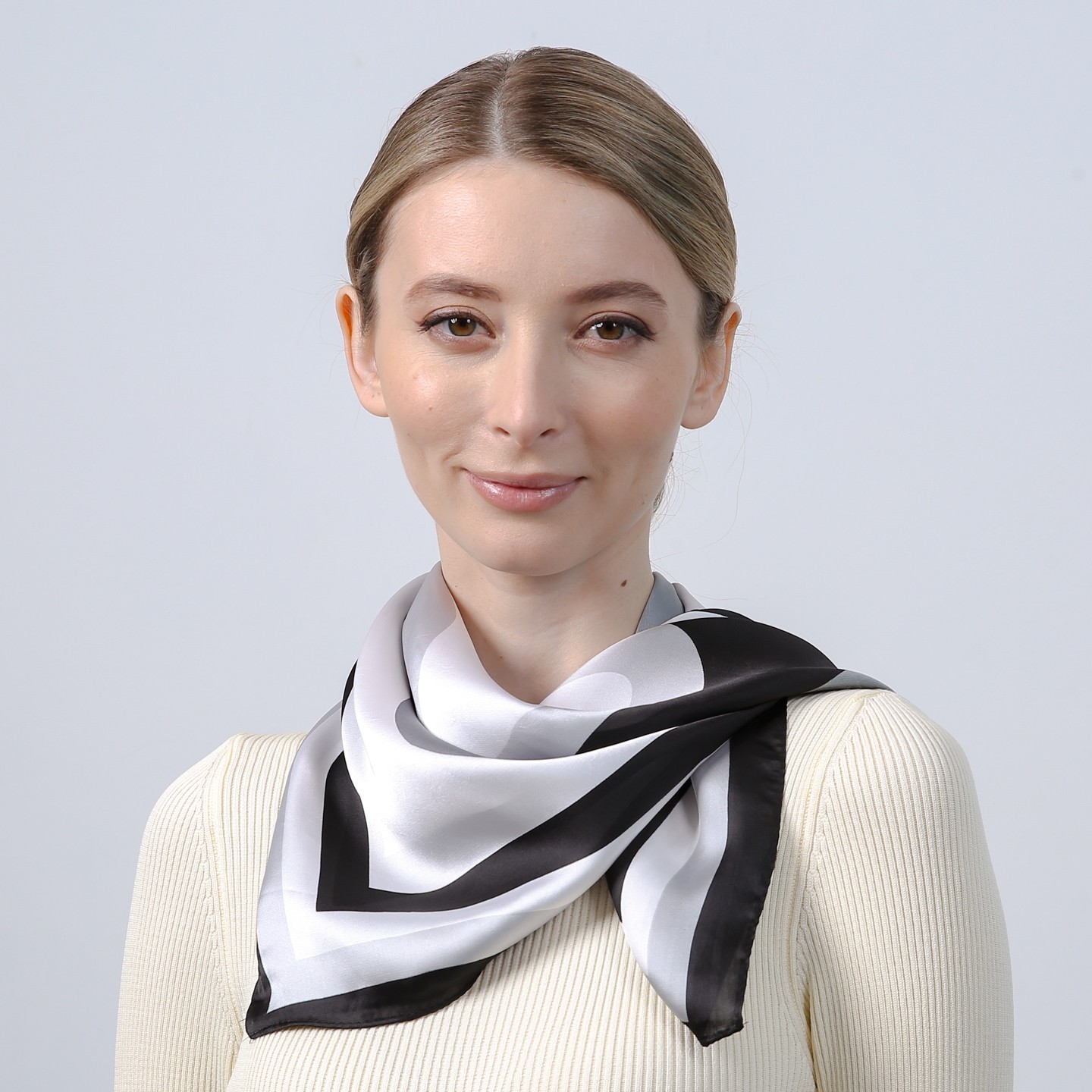 Хустка жіноча LuckyLOOK Ріміні 70x70 см Різнокольоровий 748-187