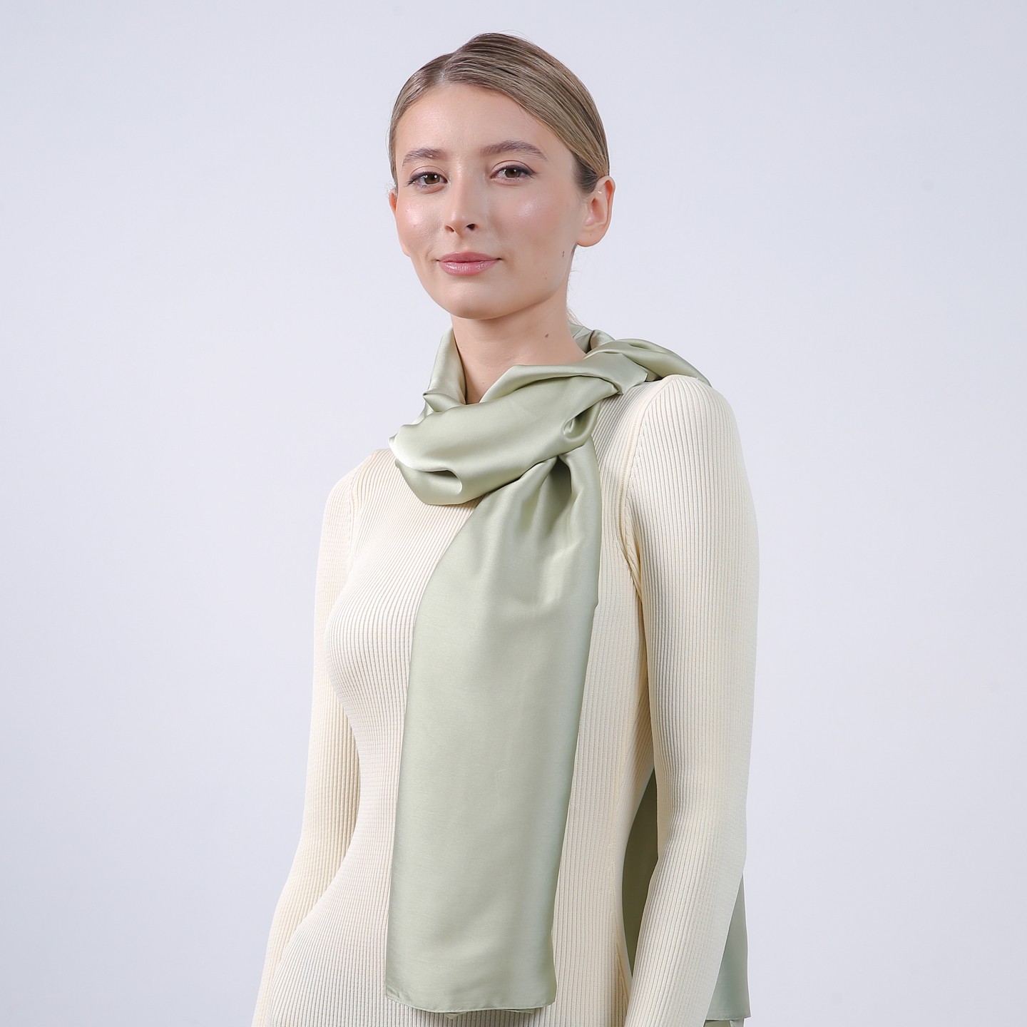 Палантин женский LuckyLOOK Кристалл 85x178 см Зелений 723-528