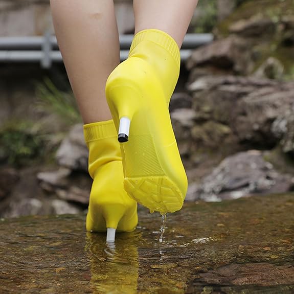 Бахилы на обувь резиновые под каблук No Brand 907 One Size Yellow (17559-hbr)