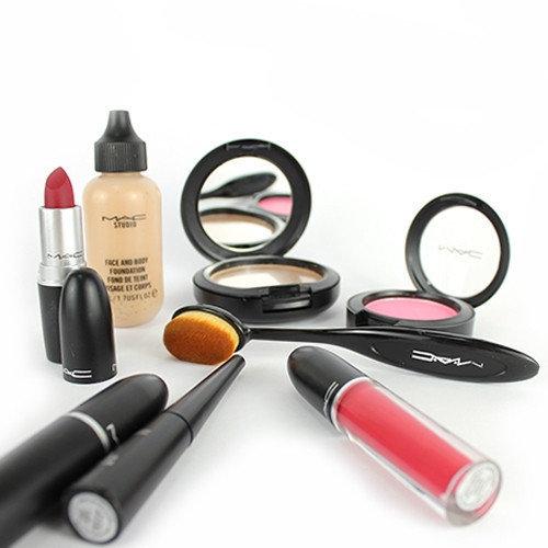 Подарунковий набір MAC look 8 в 1 (007530)