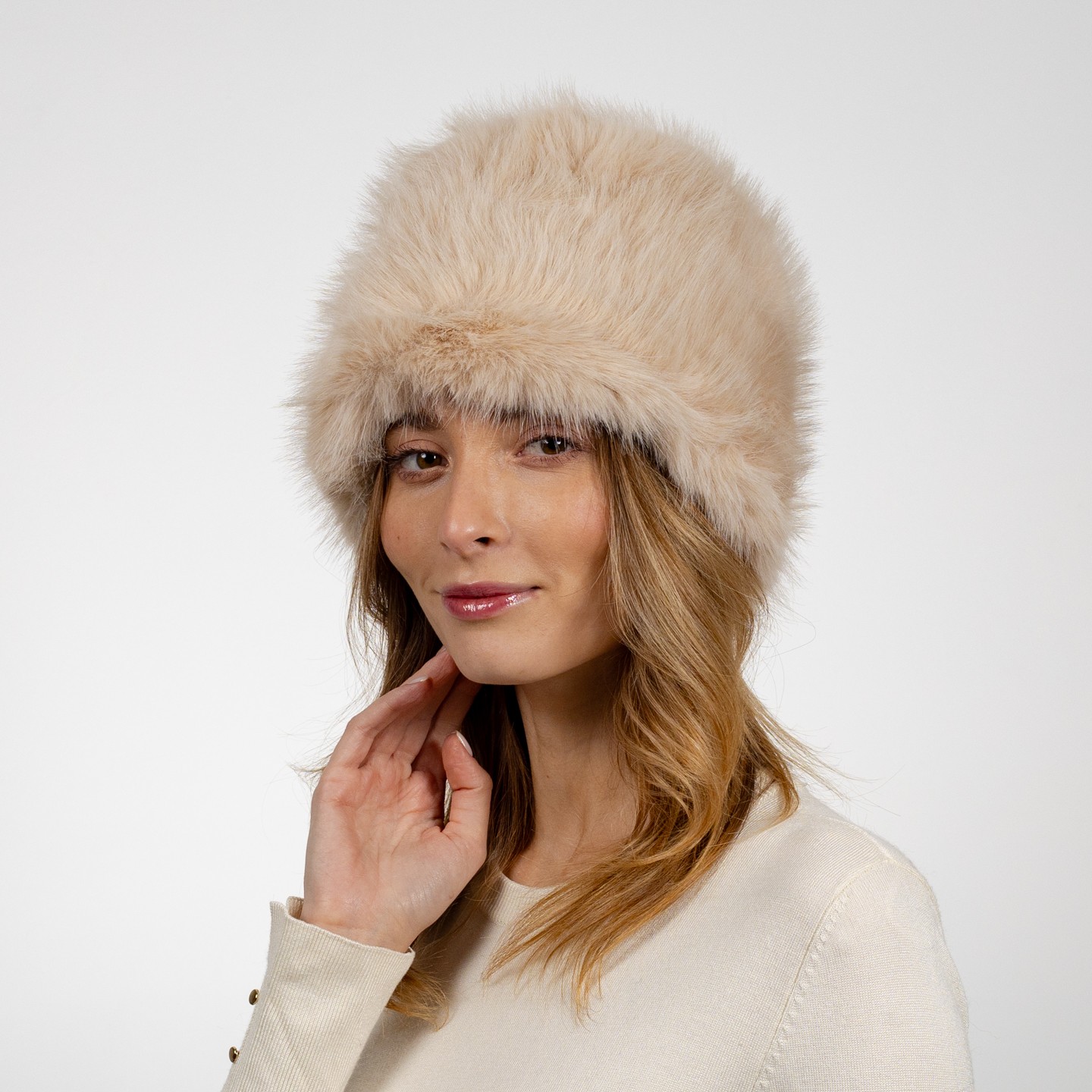 Шапка кубанка женская LuckyLOOK Юнесса 55-58 Бежевый 664-586