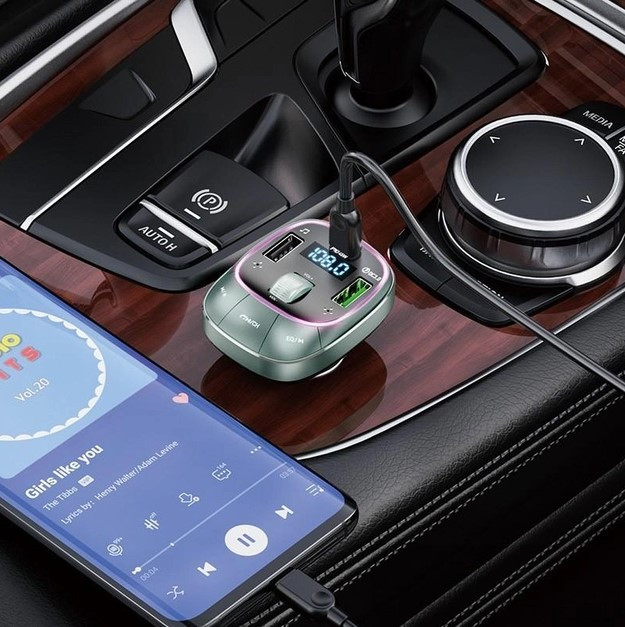 Автомобильный FM модулятор трансмиттер Hoco E76 2USB/Type-C PD 45W с быстрой зарядкой