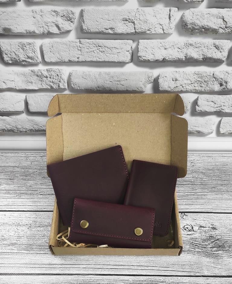 Подарунковий набір DNK Leather №4 портмоне + ключниця + обкладинка на права ID паспорт 18х10х3,5 см Фіолетовий