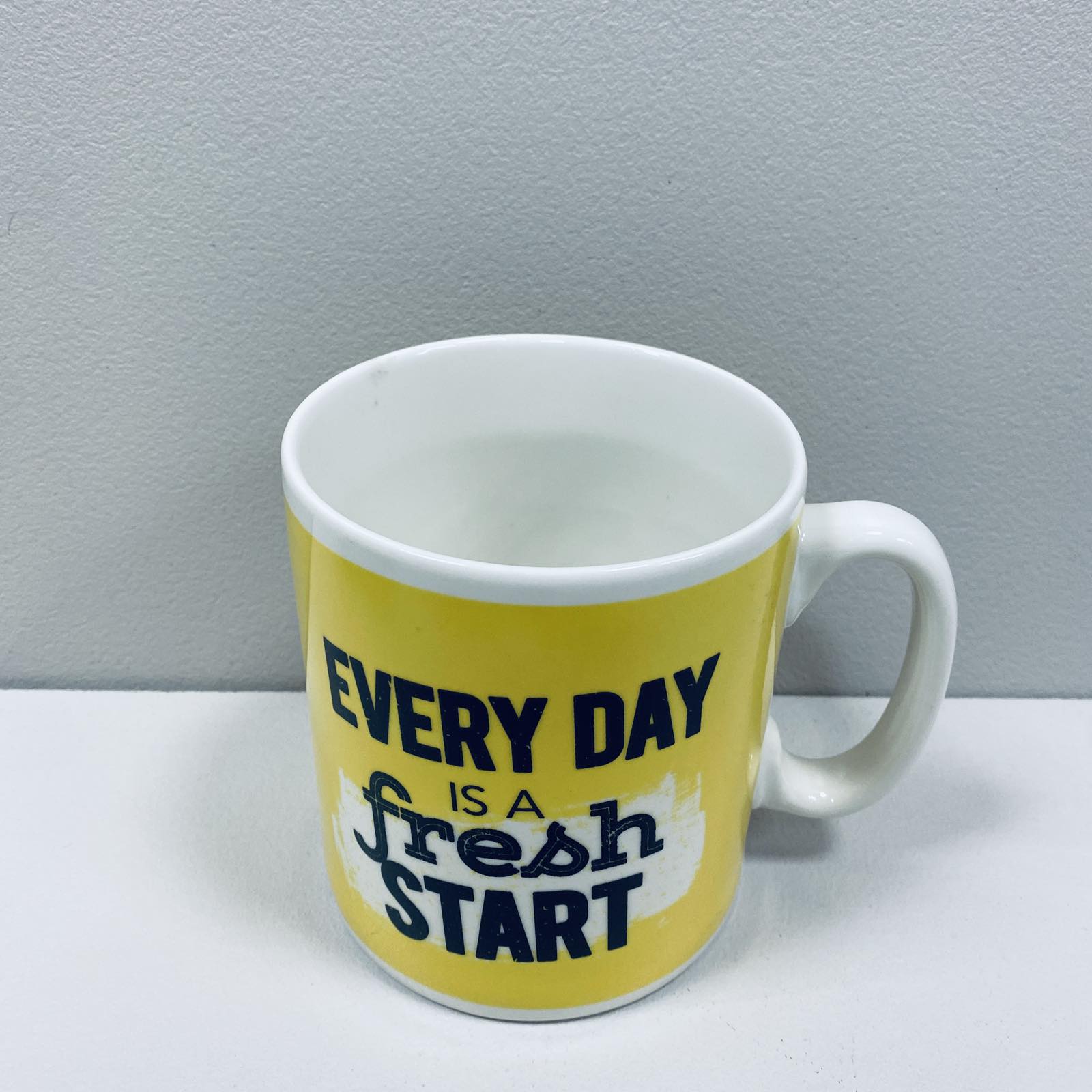Чашка керамическая OLens 3227 800 мл Every day is a fresh start XXL