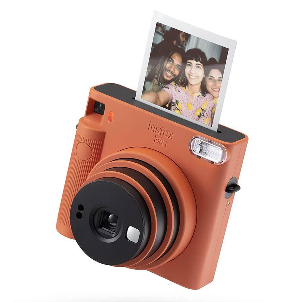 Фотоаппарат Fujifilm Instax Square SQ1 и фотобумага на 20 листов Terracotta Orange