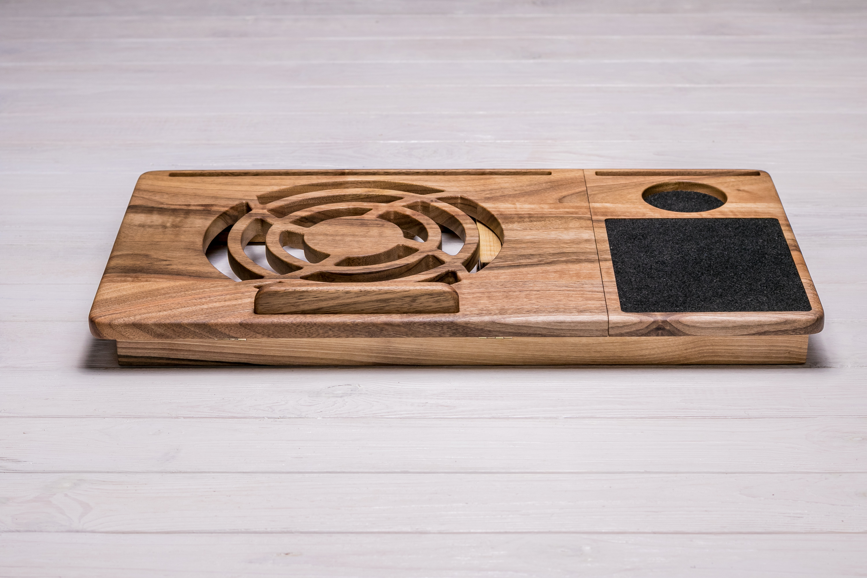 Столик из дерева для охлаждения ноутбука Macbook ecoWalnut 540x300x250 мм