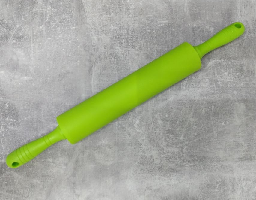 Скалка для розкочування тіста A-PLUS силіконова 45 см зелена
