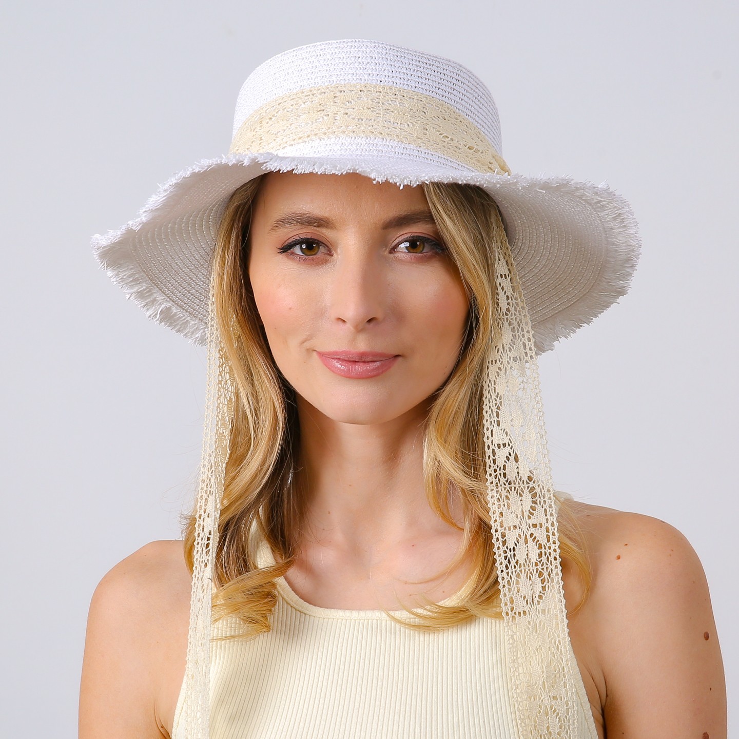 Шляпа канотье женская с лентой-завязкой LuckyLOOK Мелоди One Size Белый 733-725