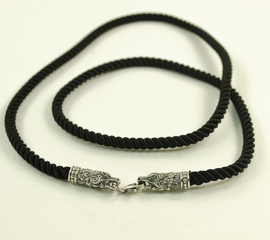 Шелковый ремешок на шею с серебряным драконом Maxi Silver 8835