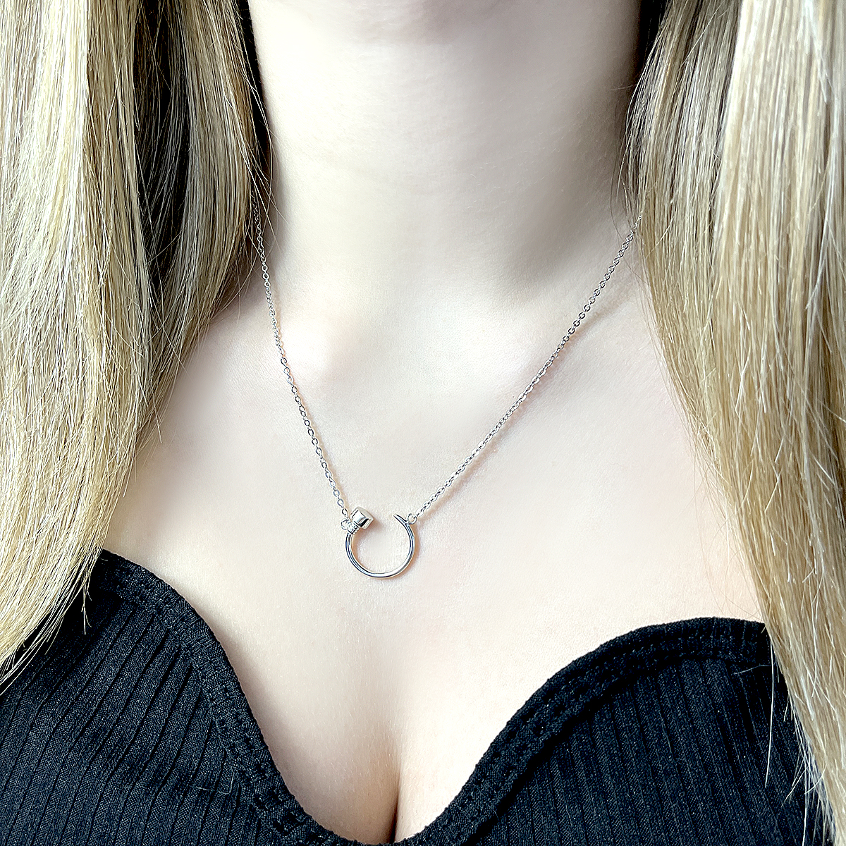 Серебряное колье SilverBreeze без камней (2102816) 400-450