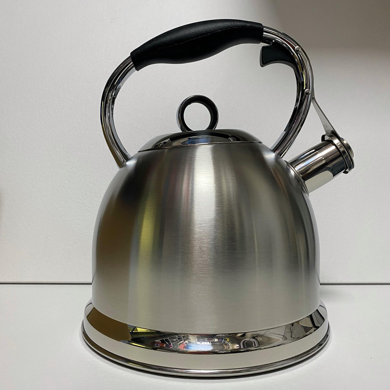 Чайник из нержавеющей стали 2,9 л со свистком Maestro MR-1334