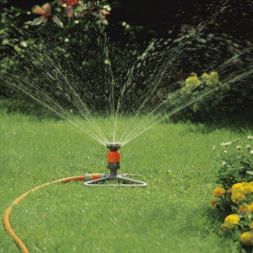 Дождеватель Vario Comfort на подставке Gardena