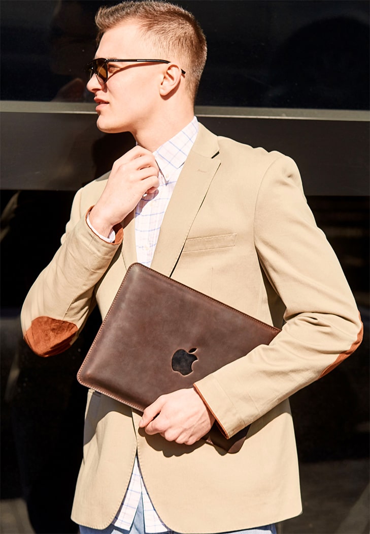 Кожаный чехол для MacBook 13 дюйм Темно-коричневый Crazy Horse BlankNote