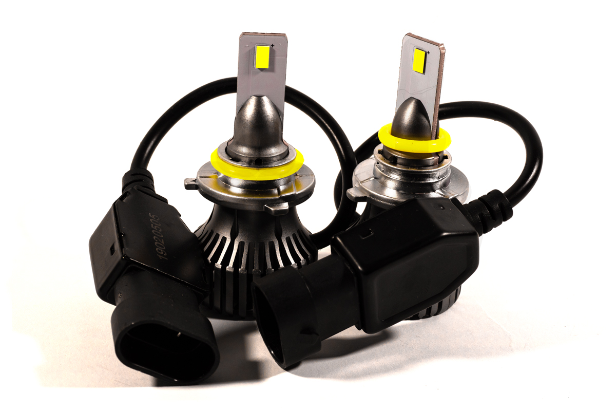 Комплект LED ламп HeadLight F1X HB4 (P22d) 52W 12V 8400Lm з активним охолодженням (збільшена світловіддача)