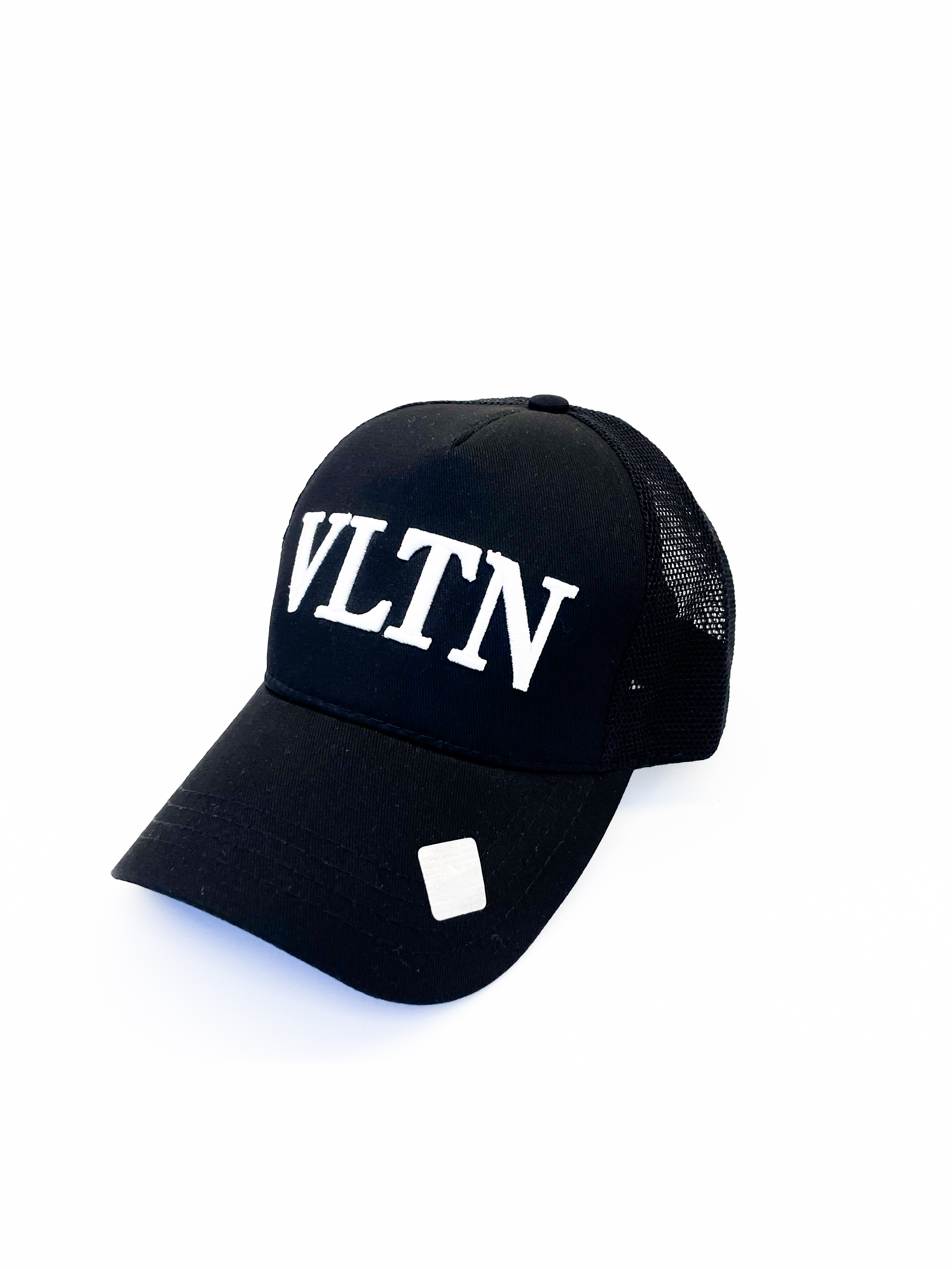 Бейсболка унісекс No Brand VLTN One Size Чорний (0031-88-25)