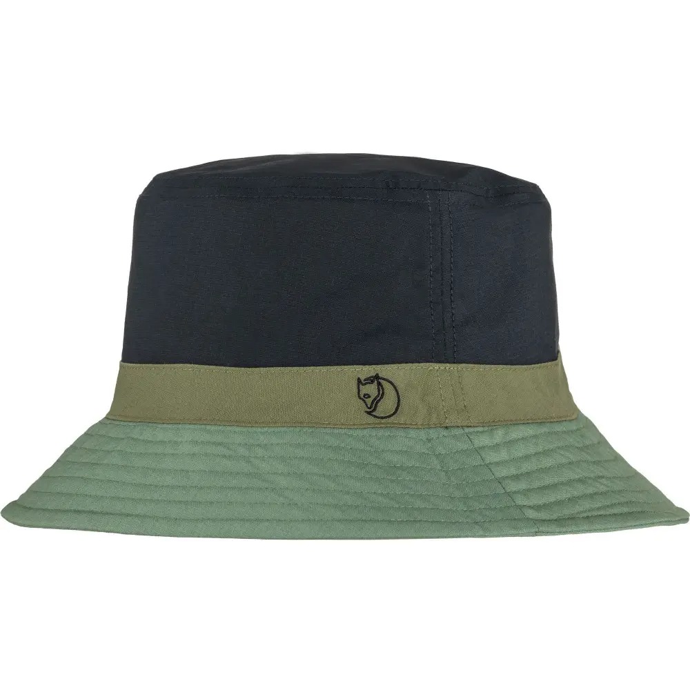 Панама Fjallraven Reversible Bucket Hat Patina Green/Dark Navy S/M (1004-84783.614-555.S/M)