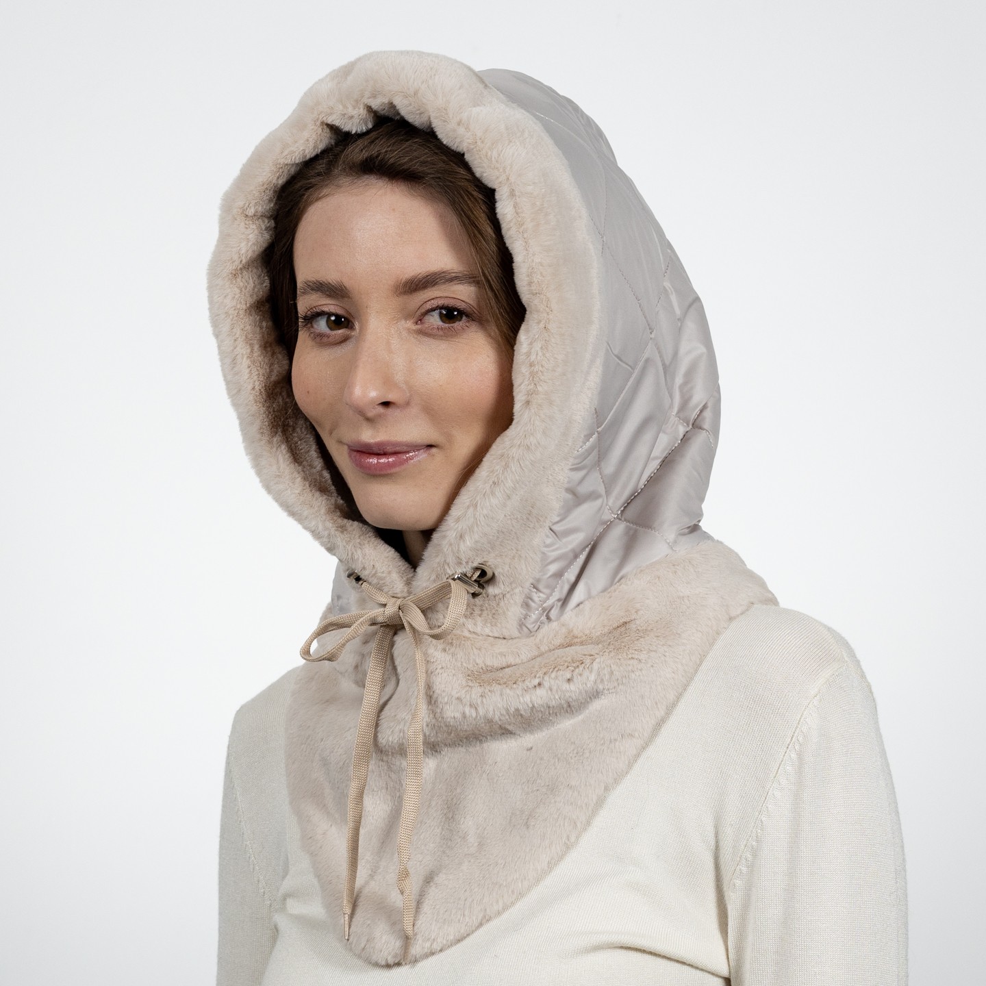 Капор женский LuckyLOOK Карен One Size Бежевый 653-887