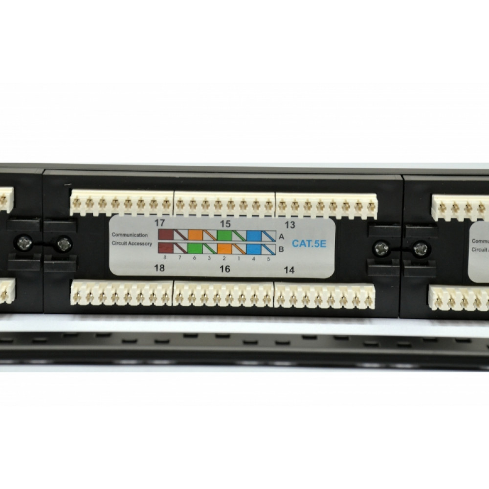 Патч-панель CMS 19" 24хRJ-45 UTP кат. 5e з організатором кабелю