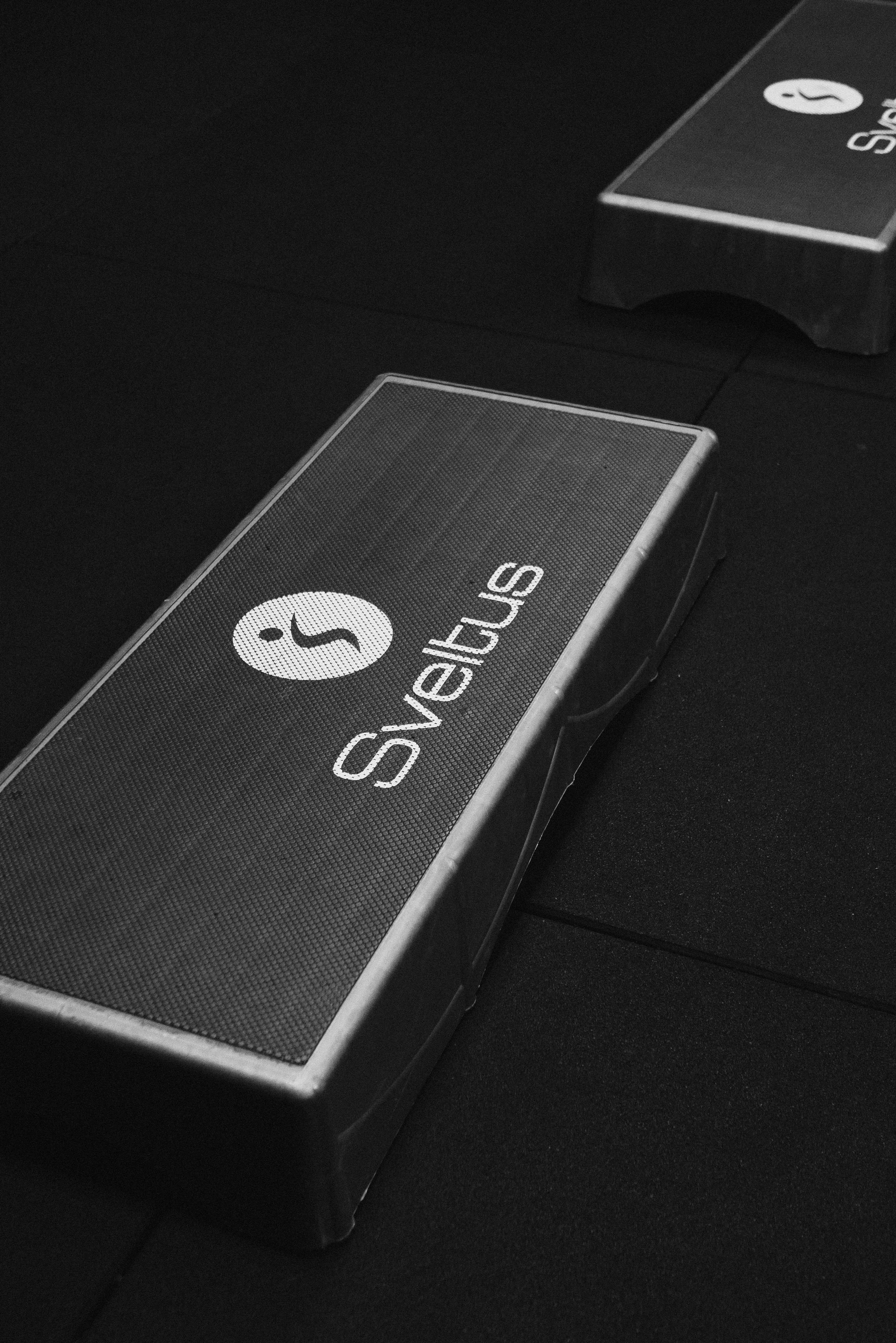Степ-платформа Sveltus Grand Step 98х38х14.5 см Черный (SLTS-0232)
