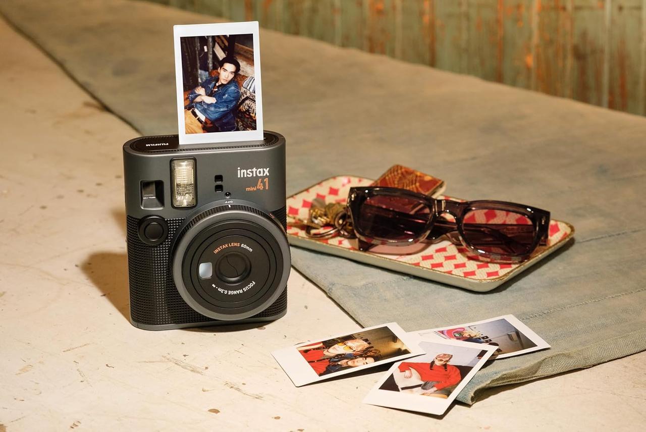 Фотоаппарат Fujifilm Instax Mini 41 Черный