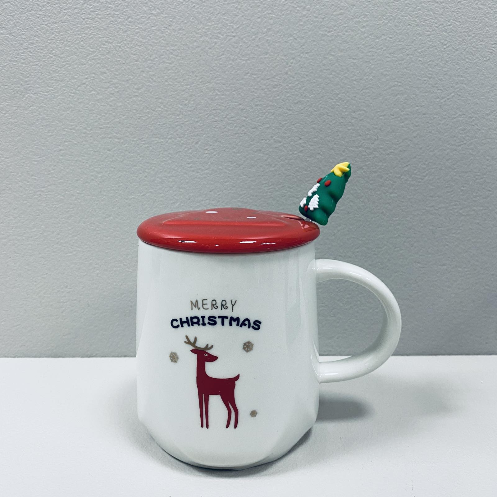 Чашка керамическая с крышкой OLens 102-1085 360 мл Олень Merry Christmas