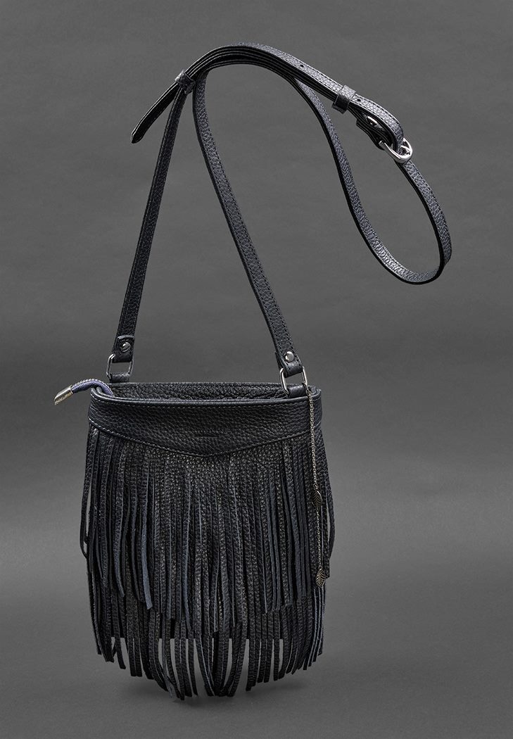 Кожаная женская сумка с бахромой мини-кроссбоди Fleco темно-синяя BlankNote