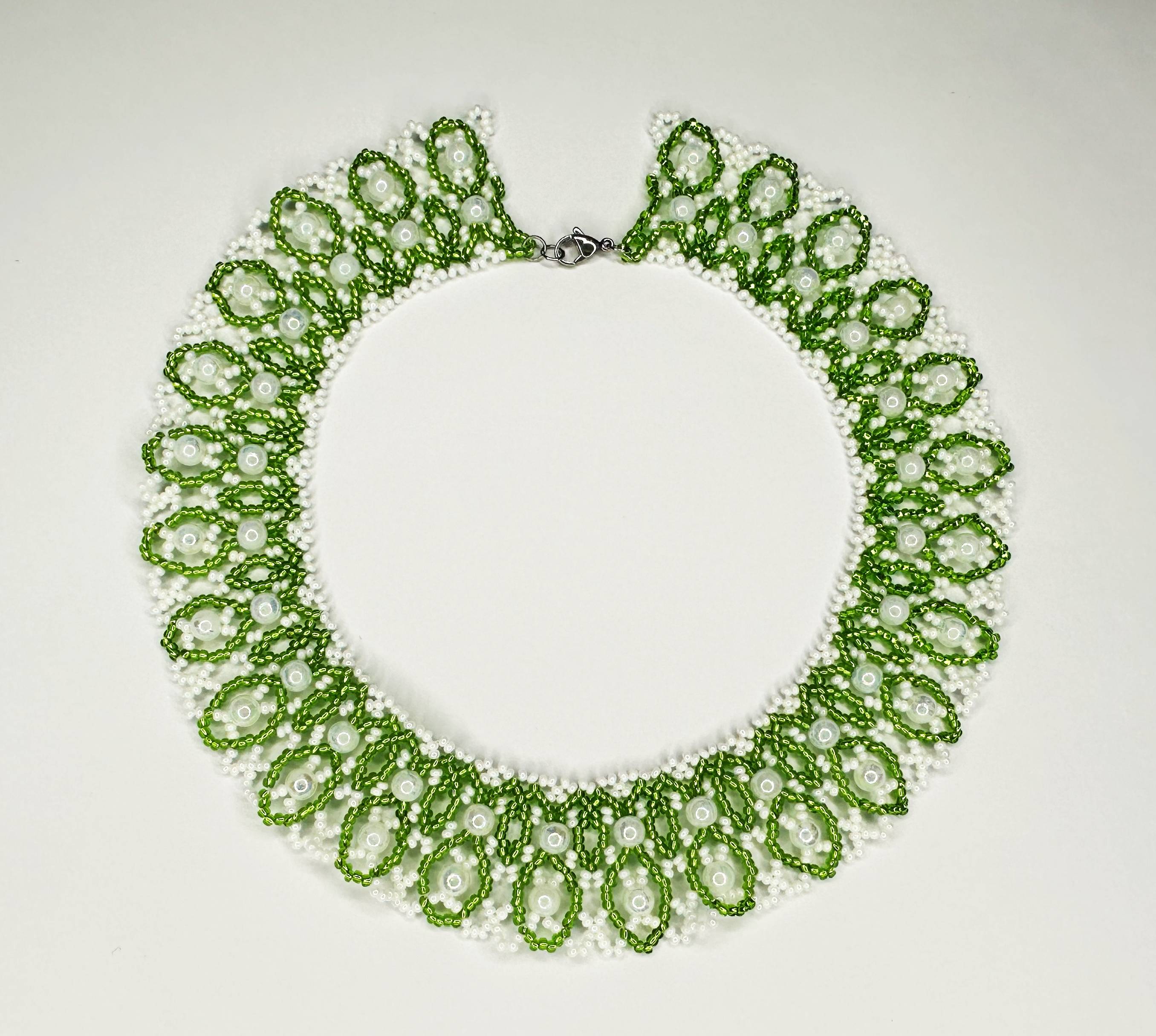 Колье из чешского бисера и бусин HatynkaUA Necklace 42 см Бело-зеленый (SUN999_04)