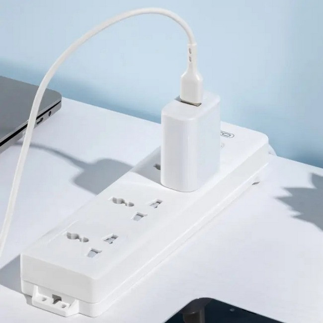 Удлинитель сетевой 2 м XO WL17 3 розетки 10A 250V White