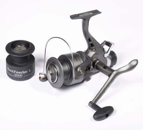 Котушка Salmo Sniper Baitfeeder 1 2750BR 5.2:1