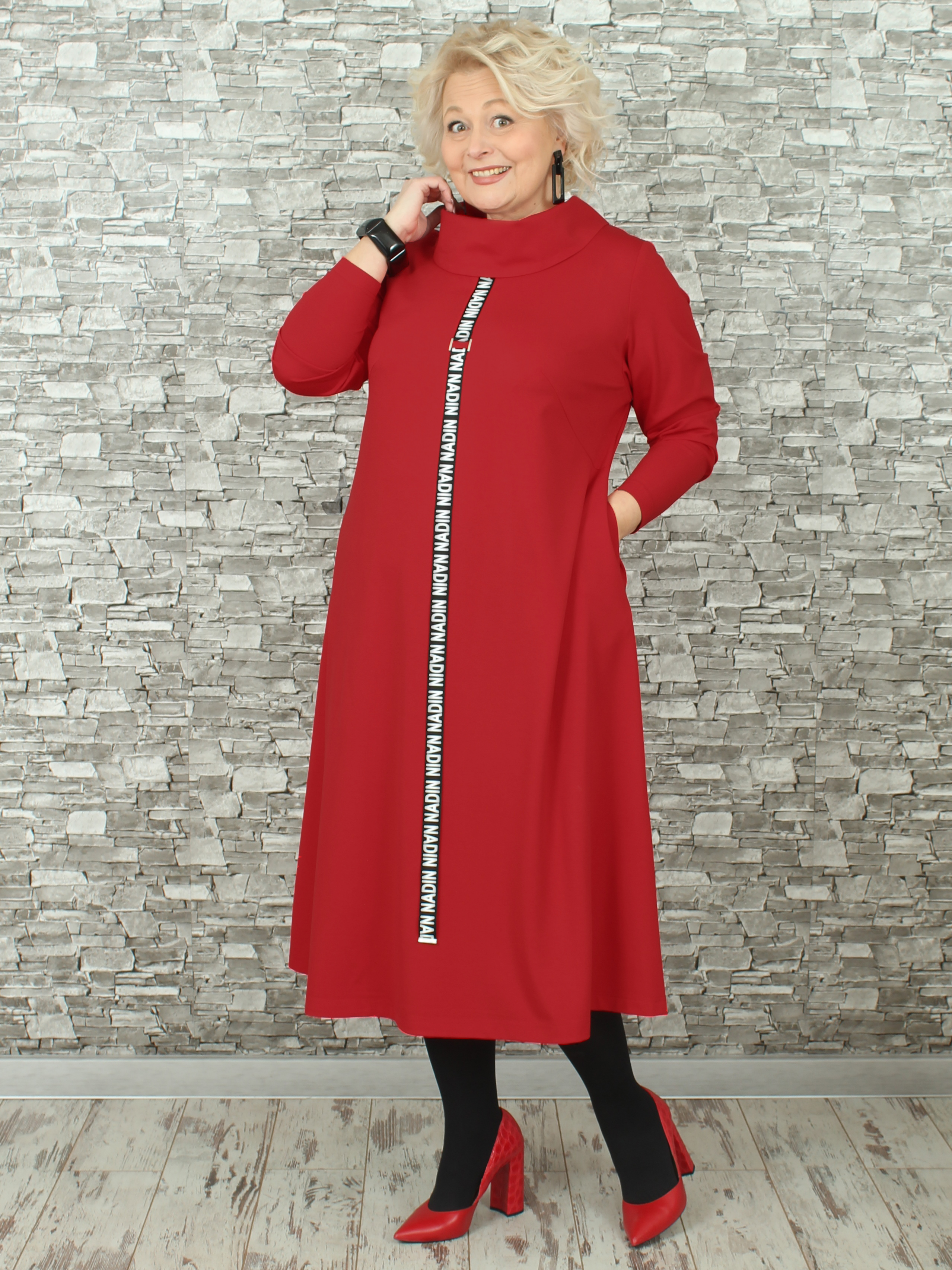 Женское платье NadiN 1676/2 62 размер Красное