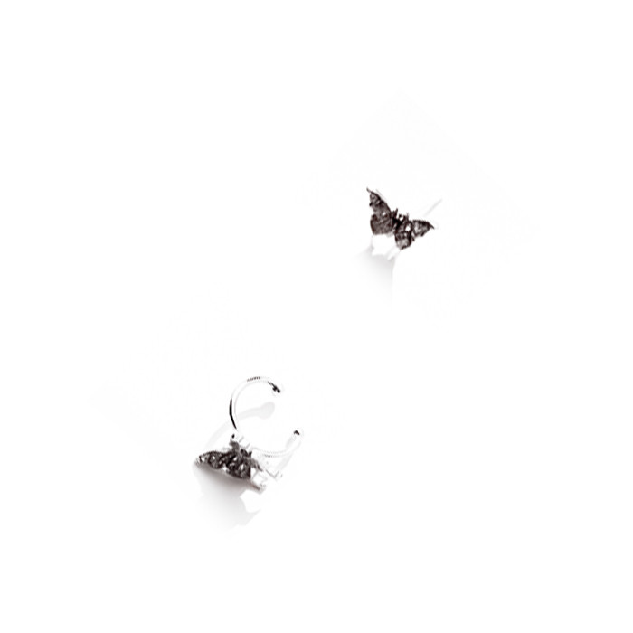 Серьги Бабочки с круговой и прямой штангами K-POP 2шт Bioworld (13664)