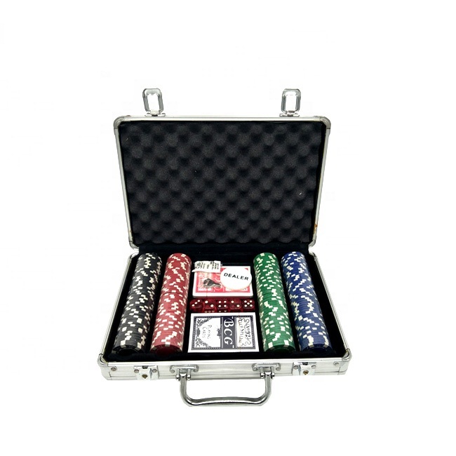 Набір для гри в покер в алюмінієвому кейсі 200 фішок дві колоди карт Kronos Toys TEXAS HOLDEM