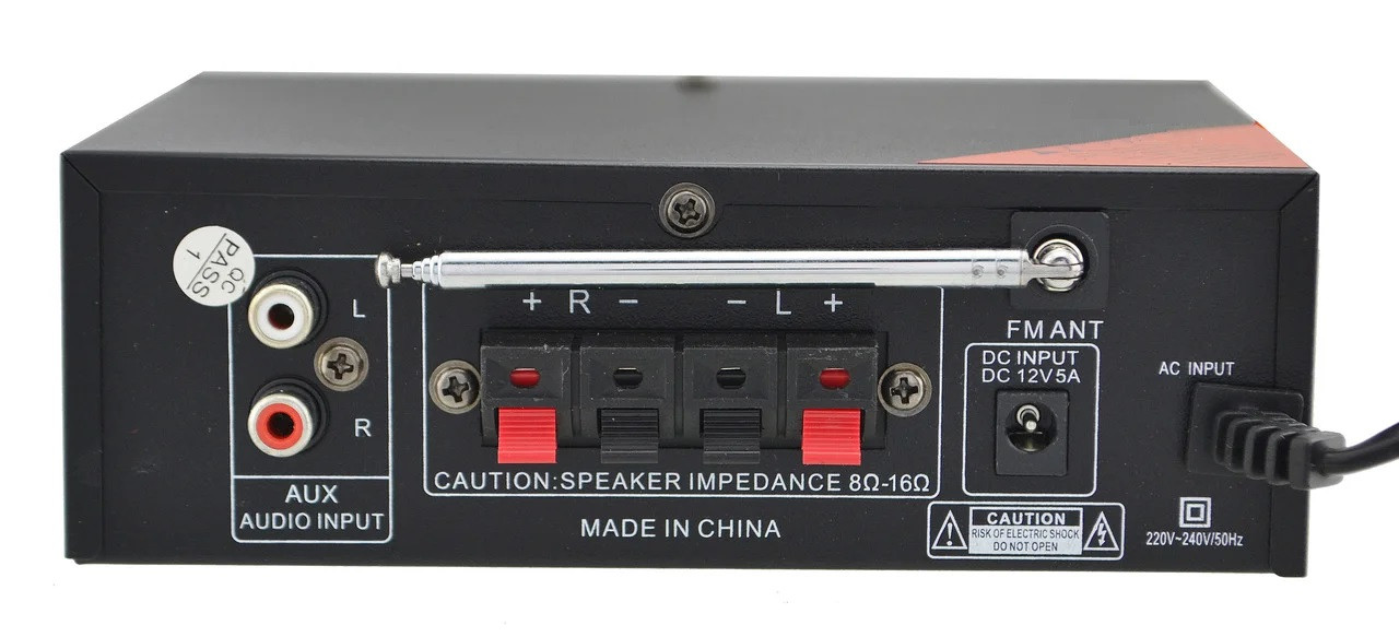 Усилитель звука UKC AK-699BT Bluetooth+FM+SD+USB Караоке 2-канальный 2x300W (4_00587)
