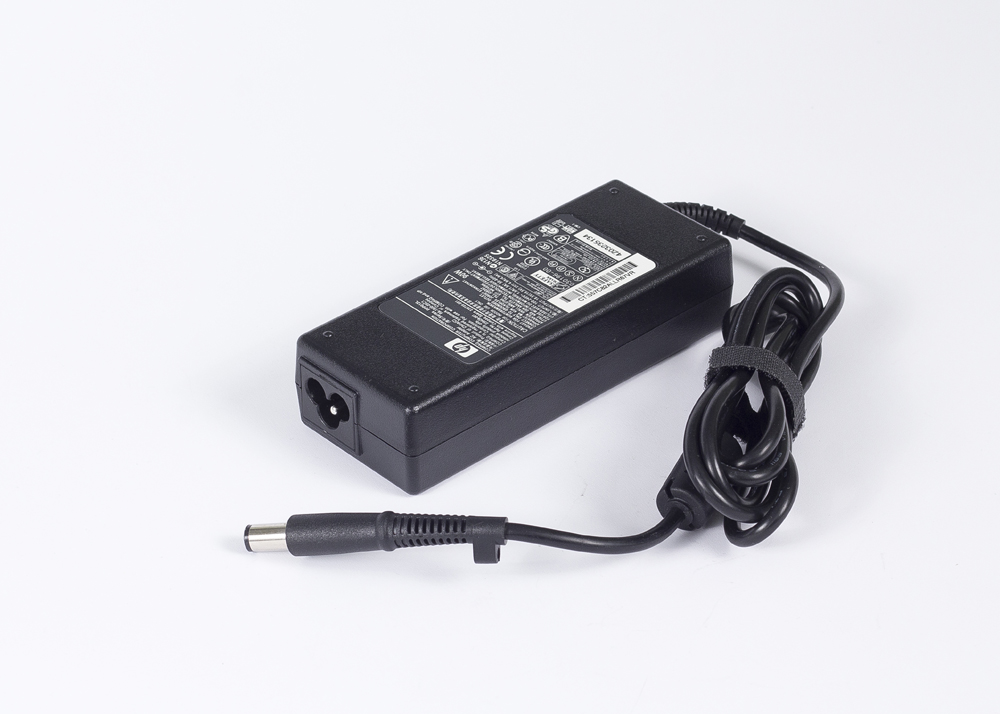 Блок питания Hewlett Packard HP 18.5V, 4.9A, 90W, 7.4*5.0мм + сетевой кабель питания Black