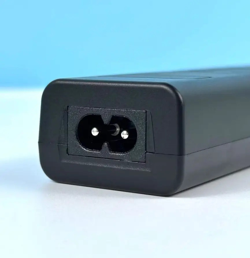 Адаптер UKC US-D01 85W 3USB 110-265V Черный