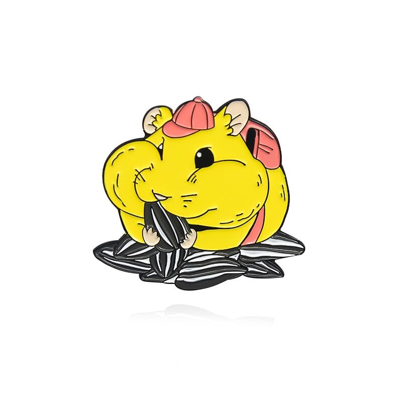 Брошь-значок BROCHE Хомяк с семечками жёлтая BRGV112546