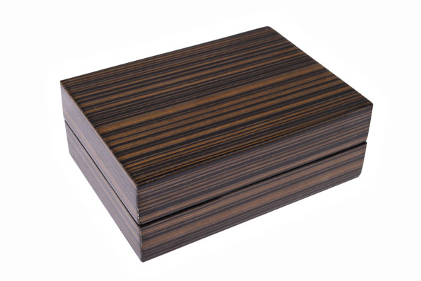 Колода карток Duke в дерев'яній скриньці 10.5х7.5 см (B14L)