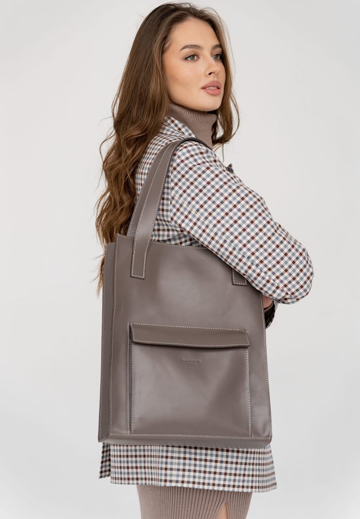 Кожаная женская сумка шоппер Бэтси с карманом темно-бежевая Краст BlankNote