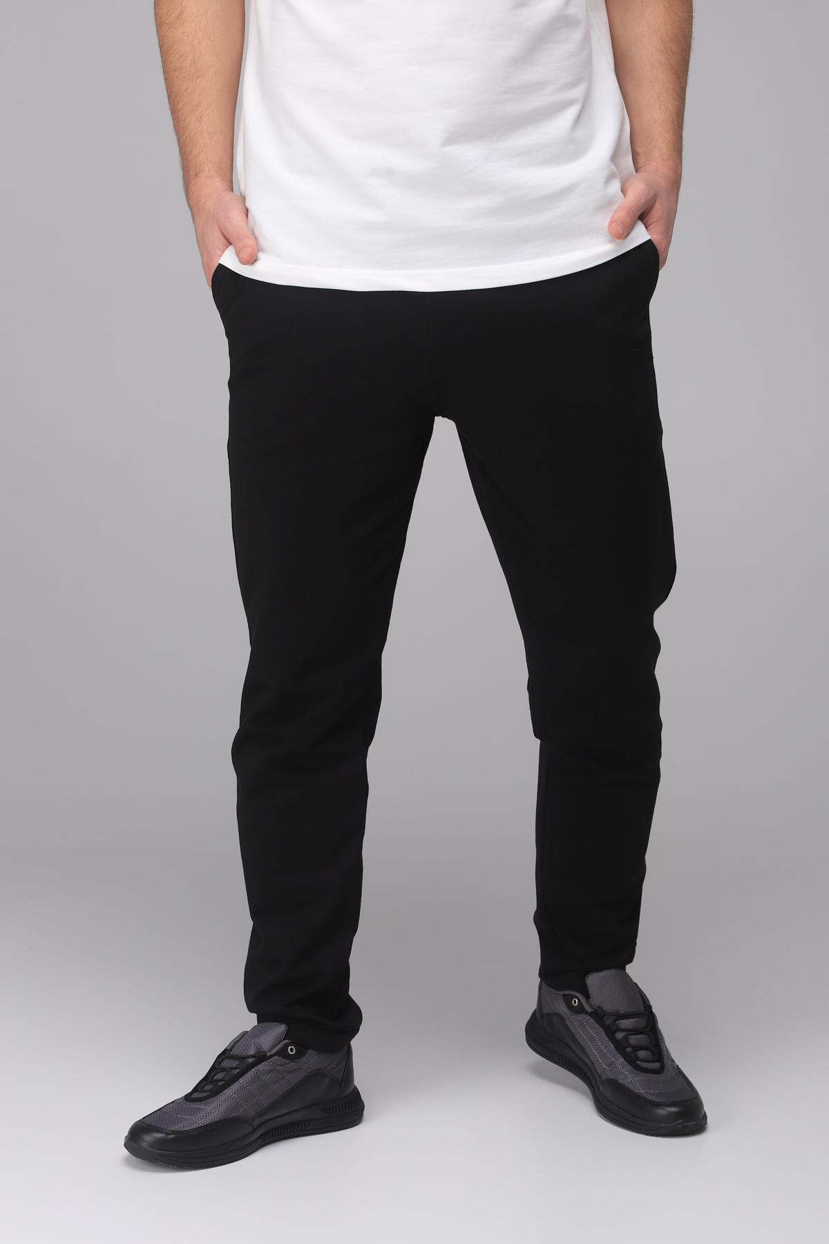 Спортивные штаны мужские зауженные Air Jones 84910 M Черный (2000989487210)