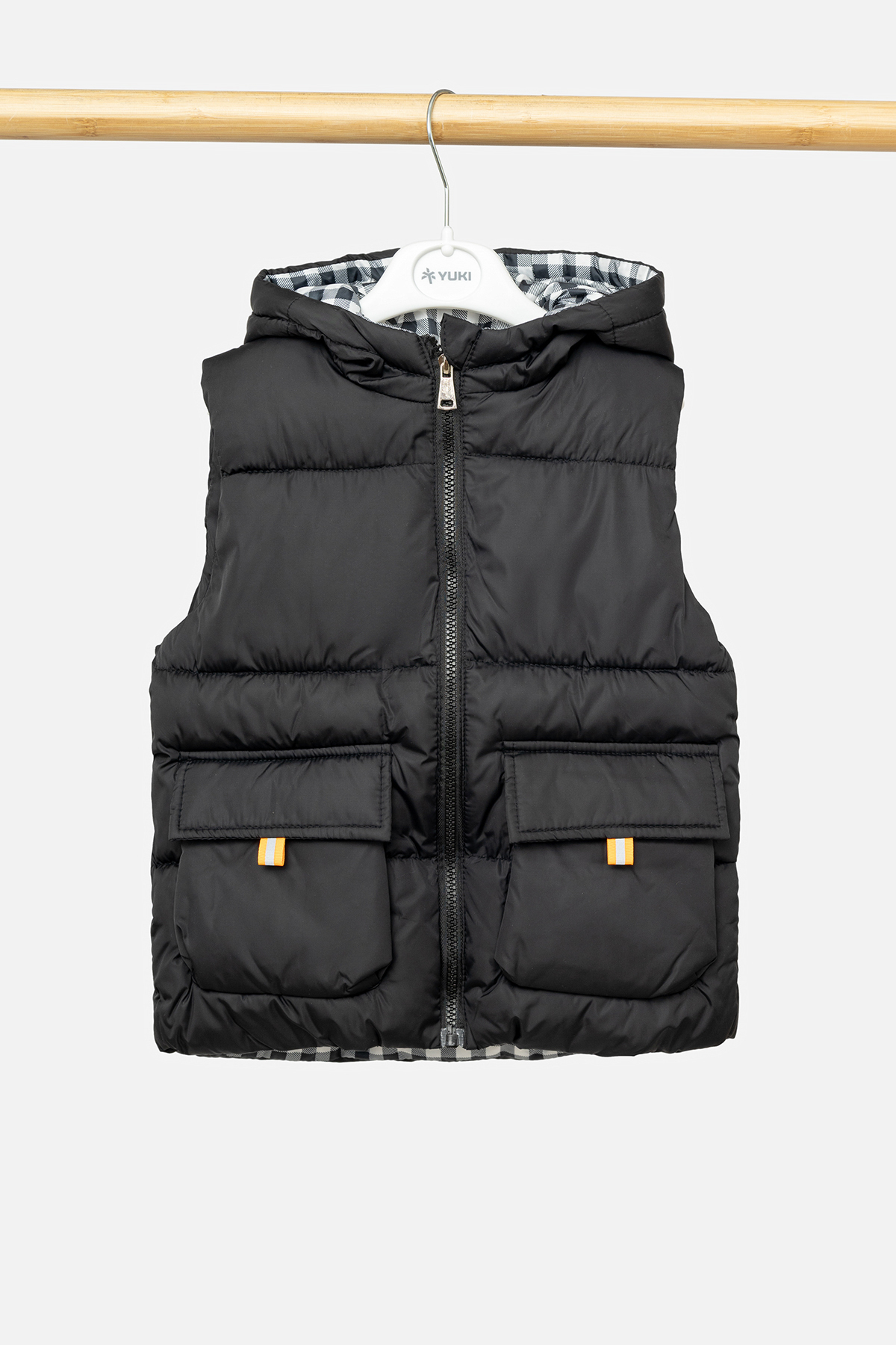 Жилет утепленный для мальчика No Brand 110 см Черный ЦБ-00222273 (SKT000914698)