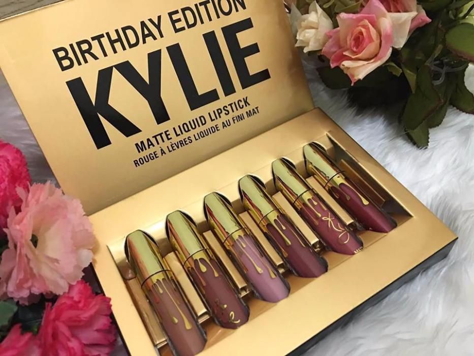  Наборы матовых жидких помад Kylie Birthday Edition